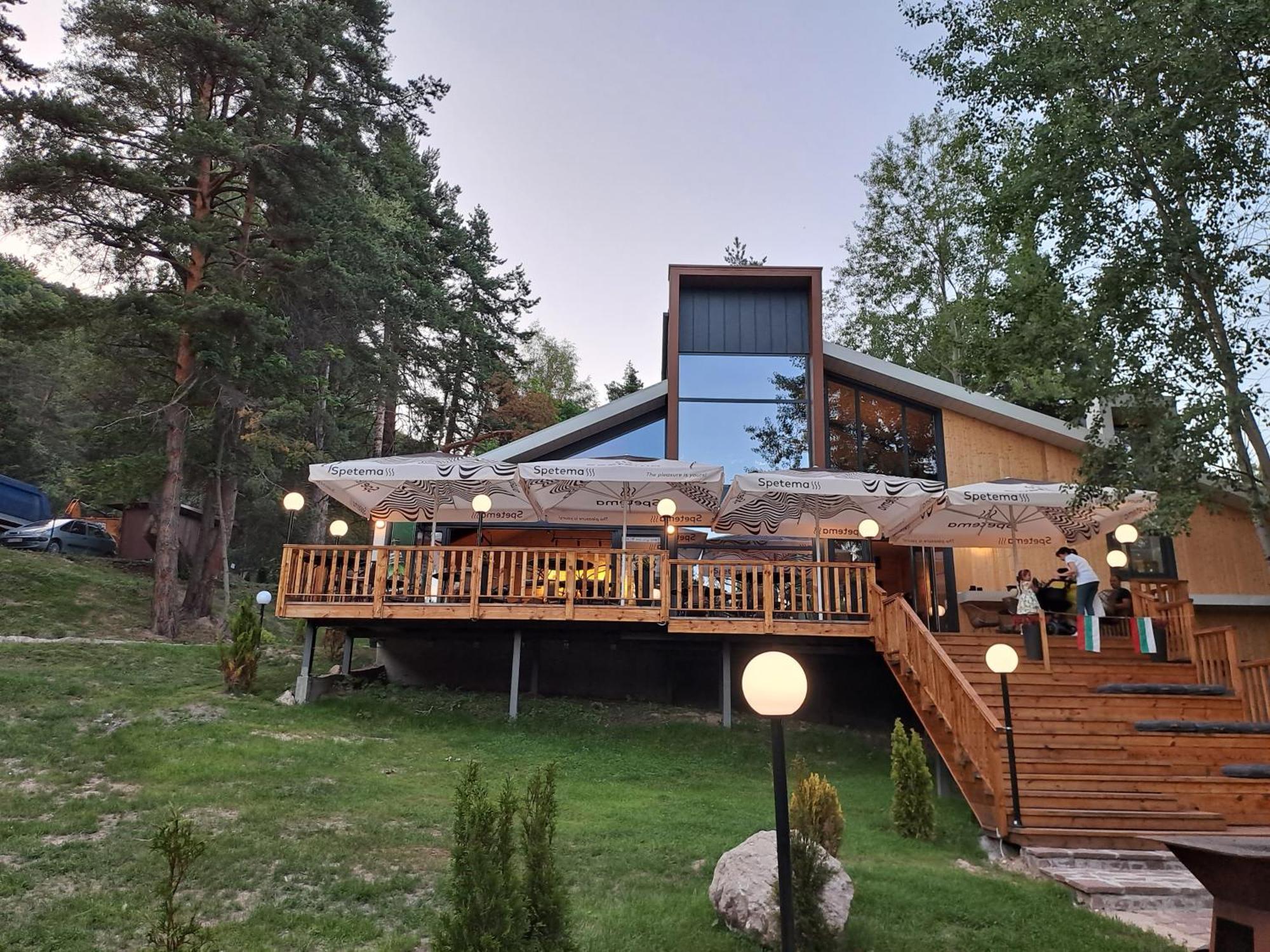 فندق Saint Constantine Mountain Retreat بيشتيرا المظهر الخارجي الصورة
